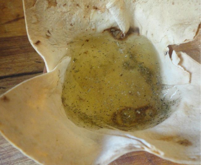 Яичница в корзинке из лаваша