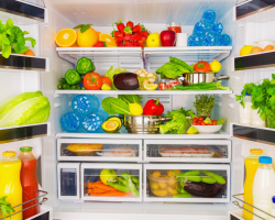 ¿Cómo almacenar verduras en el refrigerador? ¿Es posible y cómo almacenar berenjenas, rábanos, cortes de calabaza, repollo fresco y fresco, pimienta búlgara y amarga, jengibre, en el refrigerador?