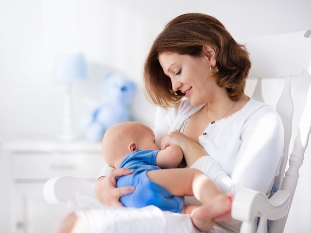 Запек след раждане по време на кърменето: Какво да правя?