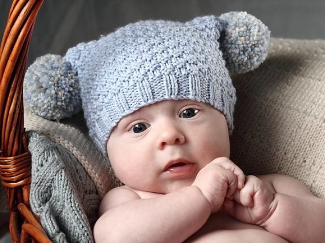 шапочки для новорожденных схемы и описание спицами