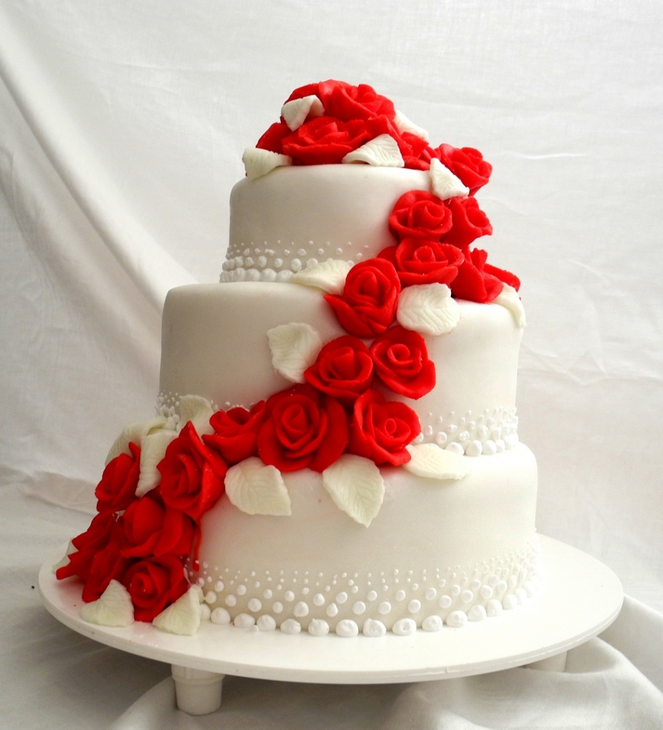 Шикарный торт на золотую свадьбу