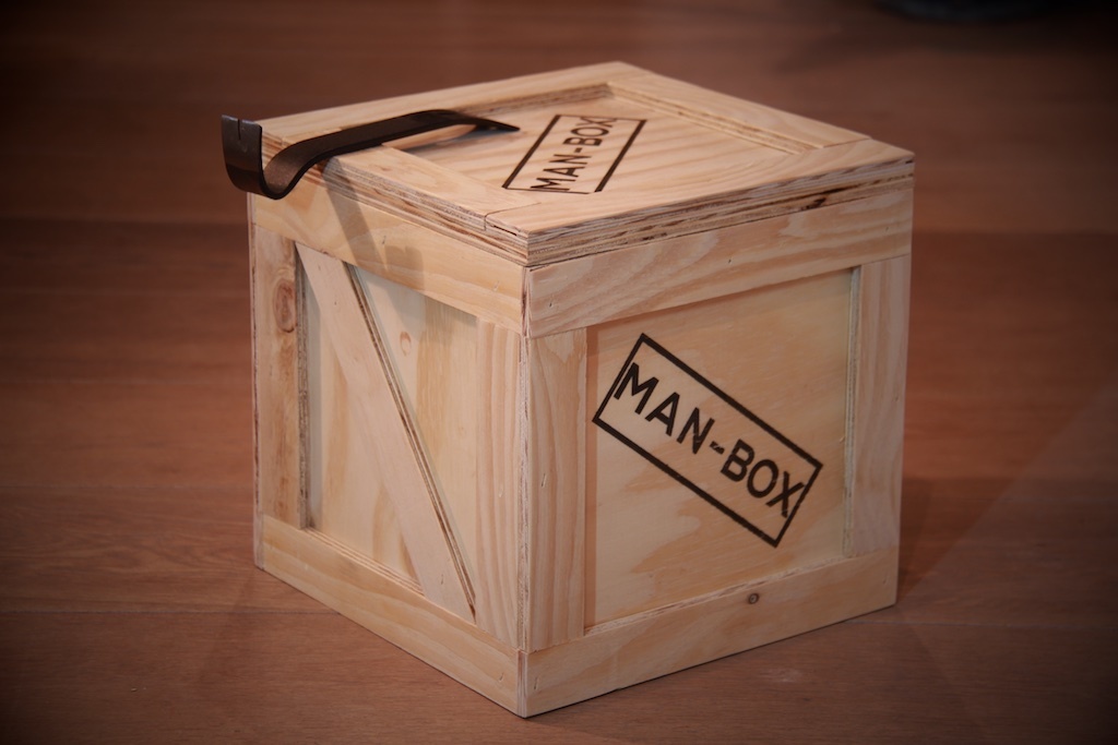 Manbox - ένα υπέροχο δώρο για έναν άντρα για έναν άντρα