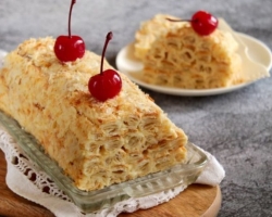 Polen Cake από την τελική ζύμη με συμπυκνωμένο γάλα και κρέμα: νόστιμες συνταγές