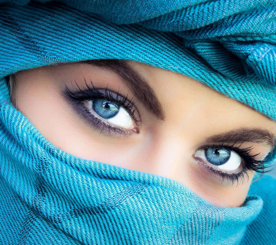 Según los fisiognomistas, las personas con ojos azules son flexores y pueden crear cosas hermosas
