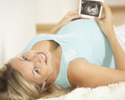 Πώς να μην χάσετε την αρχή του τοκετού: τα πρώτα σημάδια της έναρξης του τοκετού στις γυναίκες. Πότε πρέπει να ξεκινήσει η γέννηση σε ποια περίοδο εγκυμοσύνης;