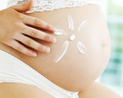 Secretos del tratamiento con acné durante el embarazo: prevención, ¿cómo deshacerse de si se rocía? El acné como signo de embarazo en las primeras etapas, para retrasar: ¿Cómo tratar?