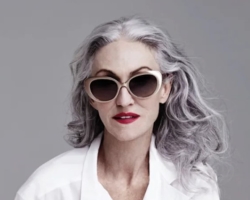 Очки старят или молодят женщину? Какие очки молодят женщину после 40 лет? Очки, которые молодят: фото