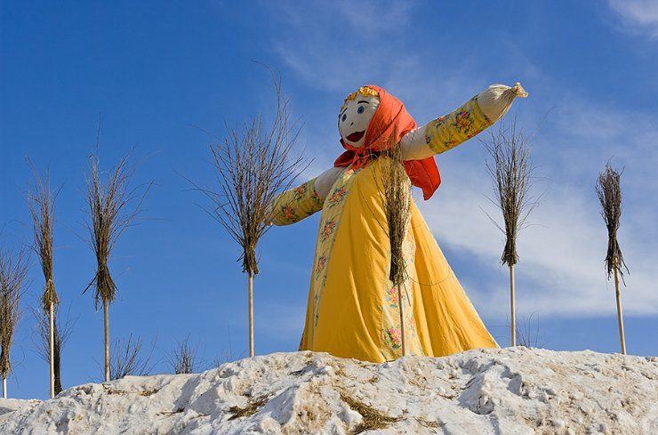 Соломенное чучело на масленицу