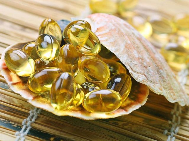 Чем полезен рыбий жир для кожи? Как ухаживать за кожей с помощью рыбьего жира?