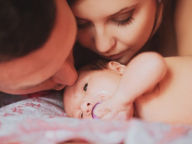 Что нужно для выписки из роддома зимой? Красивая выписка из роддома зимой