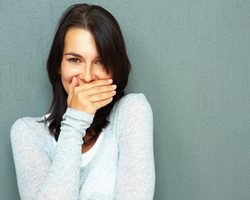 Как избавиться от неприятного запаха изо рта народными методами? Польза народных средств от запаха изо рта
