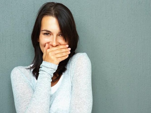 Как избавиться от неприятного запаха изо рта народными методами? Польза народных средств от запаха изо рта