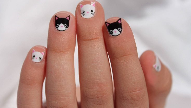 Детский маникюр с котиками