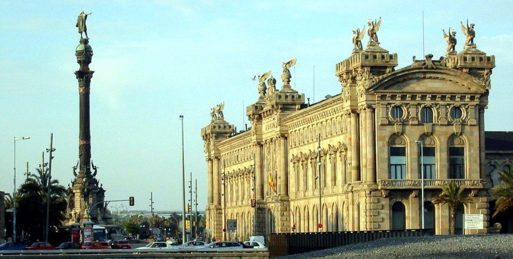 Площади врата мира (portal de la pau), барселона