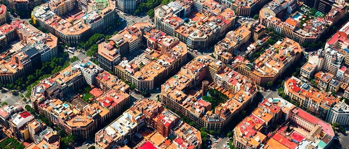 Район эшампле (l’eixample), барселона, испания