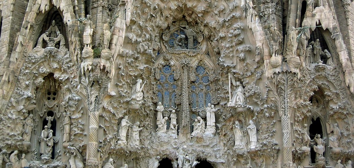 Саграда фамилия (la sagrada família), барселона, испания