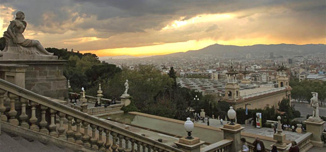 Гора монтжуик (montjuïc), барселона, испания