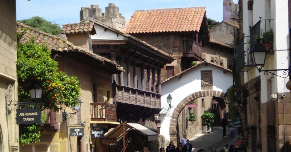 Испанская деревня (poble espanyol) , барселона