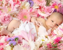 Как подготовиться к выписке из роддома девочки? Одежда для новорожденной, сценарий на выписку