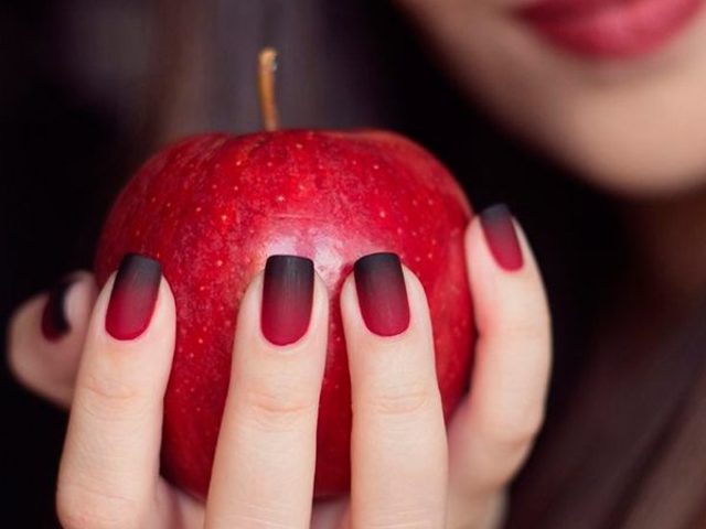 Как сделать градиент на ногтях? Градиентный маникюр в домашних условиях — пошагово
