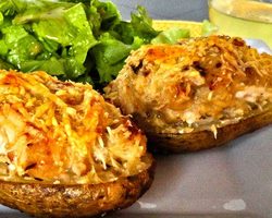 Как вкусно запечь картофель в духовке? Как приготовить сочный и вкусный картофель в духовке? Рецепты