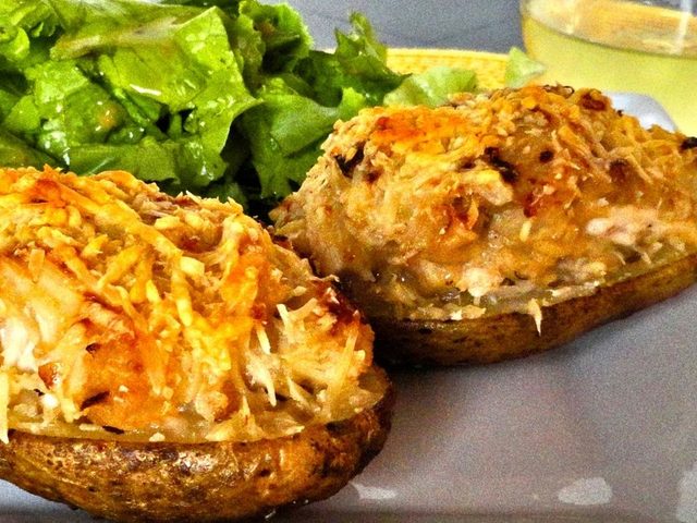 Как вкусно запечь картофель в духовке? Как приготовить сочный и вкусный картофель в духовке? Рецепты