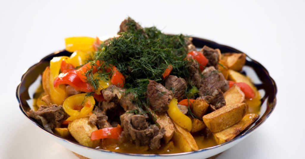Узбекское мясное блюдо