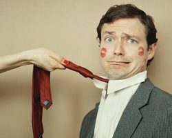 Как возбудить парня быстро? Как возбудить парня по СМС, поцелуем, словами, видео, по переписке?