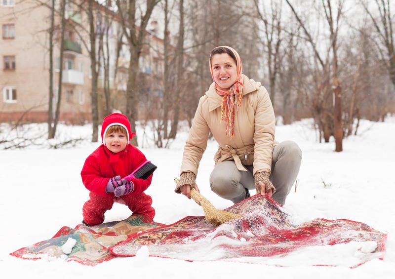 Народный метод чистки ковра