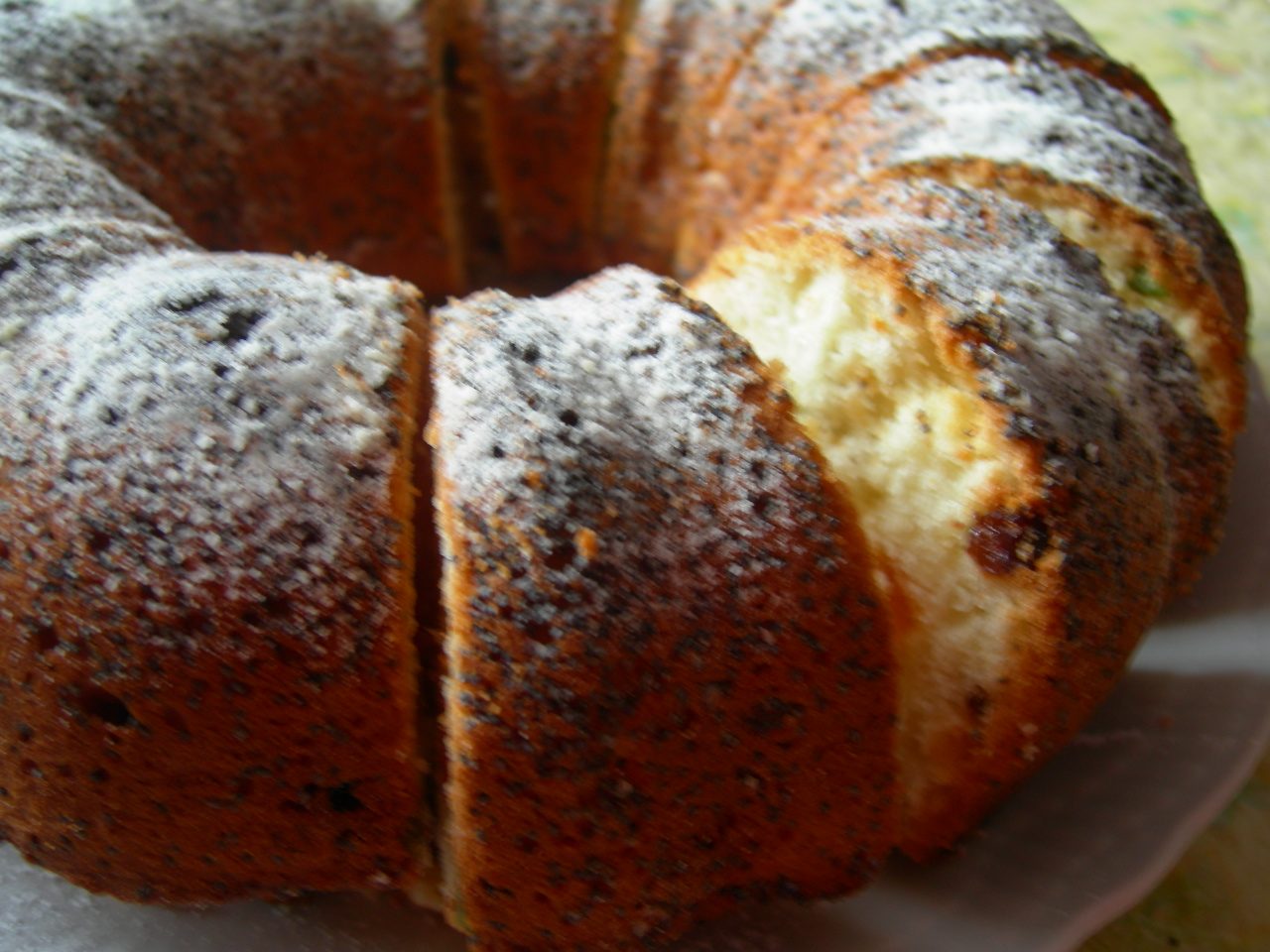 Рецепты вкусных кексов с ананасами, курицей, и смородиной. Как приготовить в домашних условиях низкокалорийный, имбирный, творожный и майский кексы?