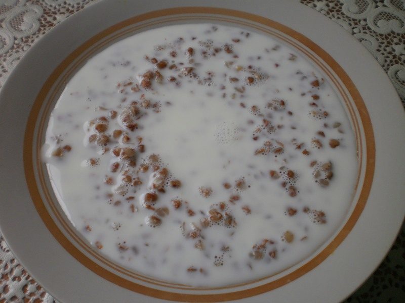 Суп молочный с гречкой.