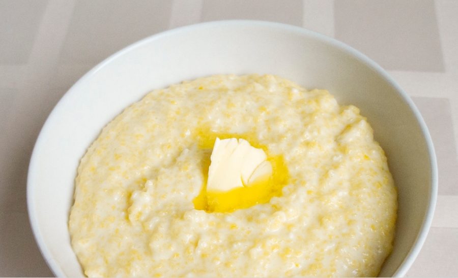 Кукурузная каша на молоке.