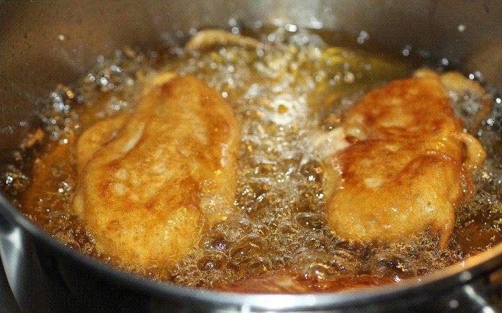Приготовление рыбы в тесте на сковороде