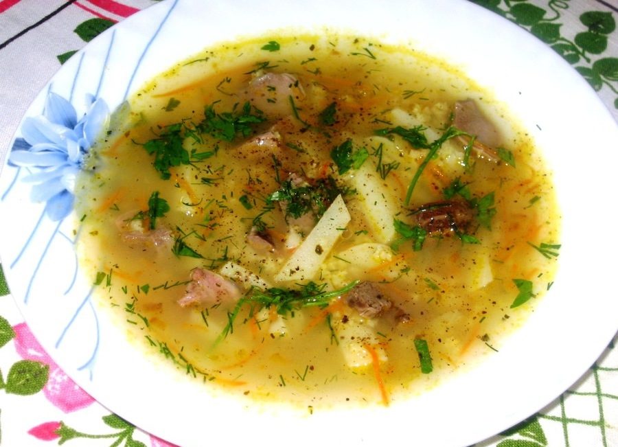 Куриный суп с пшеном.