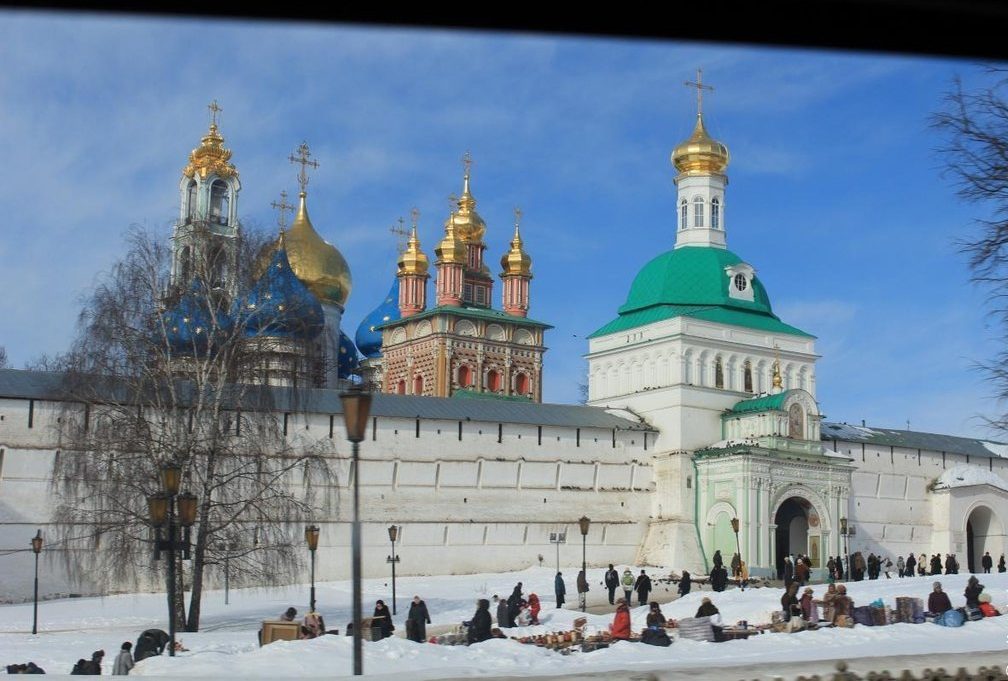 Святые ворота монастыря