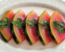 Соленые арбузы на скорую руку. Вкусные консервированные арбузы сладкие, с лимонной кислотой, аспирином, без стерилизации, с помидорами: рецепты