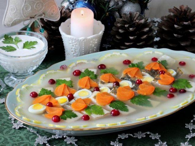 Заливное из рыбы. Как приготовить и украсить вкусное заливное из красной, речной, соленой, консервированной и фаршированной рыбы?