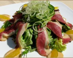 9 самых вкусных рецептов салата Айсберг. Как приготовить салат Айсберг с авокадо, огурцами, помидорами, курицей, тунцом, капустой, крабовыми палочками и помидорами?