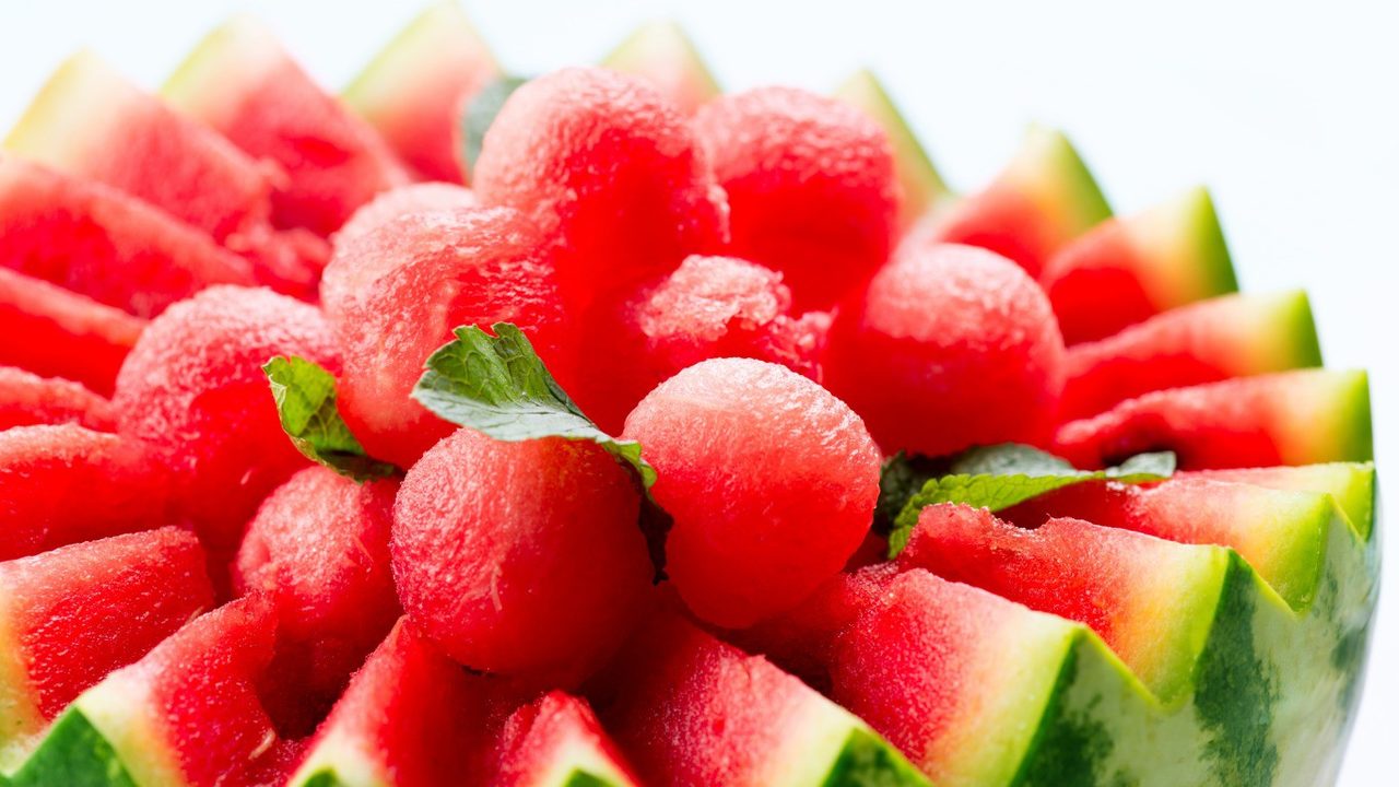 Как правильно есть арбуз при гастрите?