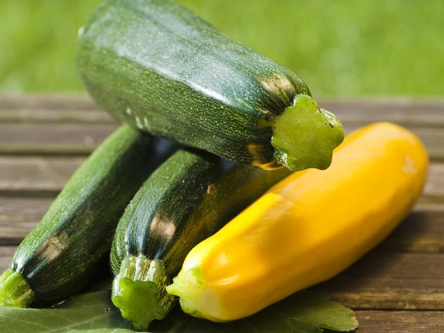 Лечо из кабачков на зиму: лучшие рецепты. Как приготовить вкусное лечо из кабачков на зиму с луком, томатной пастой, баклажанами, перцем