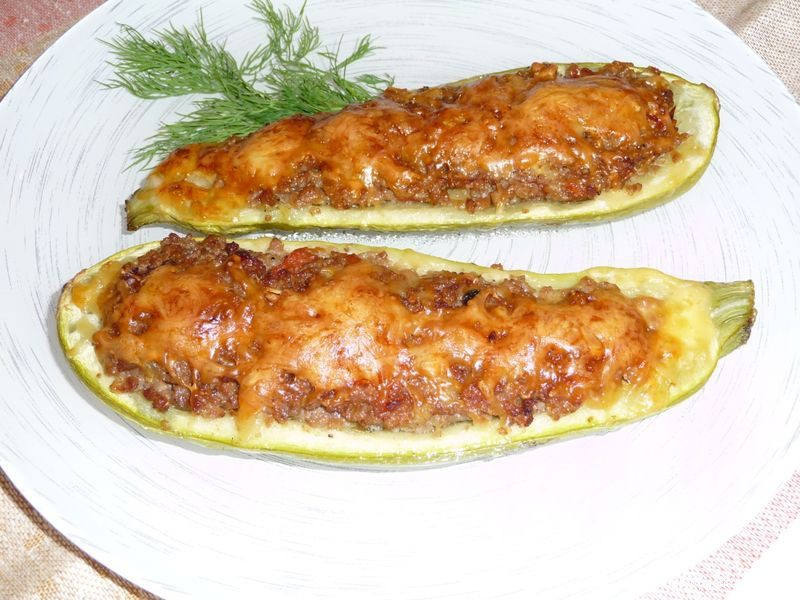 Лодочки из кабачков с фаршем в духовке