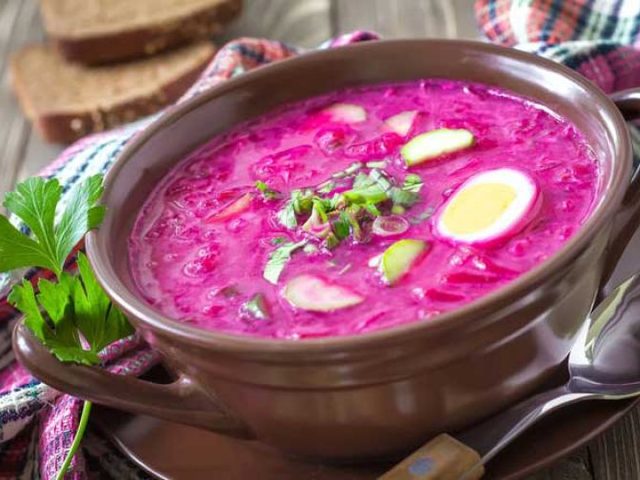 Свекольник: лучшие рецепты. Как приготовить вкусный холодный и горячий свекольник на квасе, с ботвой, на кефире, с колбасой?