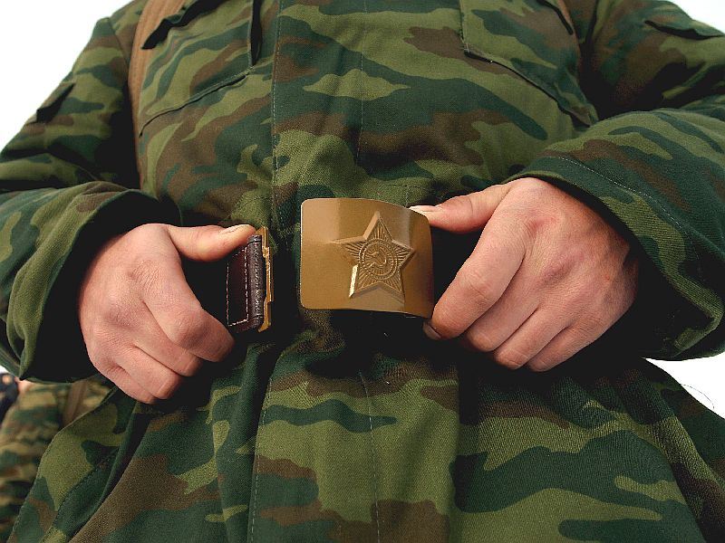 Юноша, имеющий вес менее 45 кг, не может стать солдатом