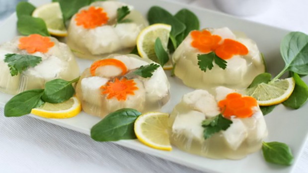 Заливное из рыбы в маленьких формах.