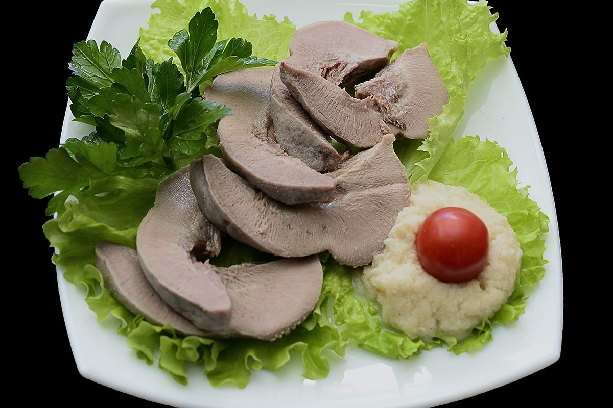 Бараний язык при правильном приготовлении является очень вкусным