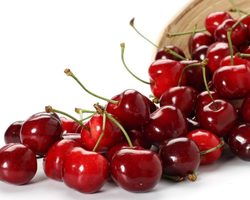 Можно ли беременным черешню? Чем полезна черешня для беременных?