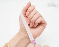 Как правильно и красиво подпиливать ногти квадратной, миндалевидной, овальной формы на руках?