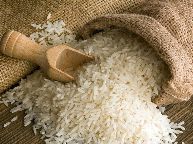 Как варить рассыпчатый рис, в каких пропорциях, чтобы он не слипался? Как и сколько варить рис: бурый коричневый, дикий черный, красный рубин, круглый и длиннозерный Жасмин, басмати?
