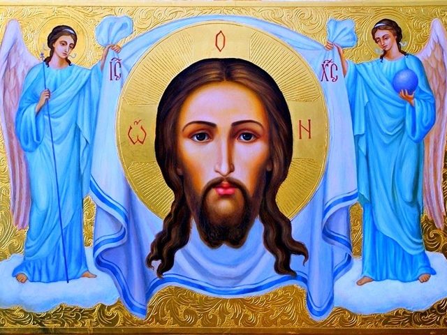 Молитвы Ангелу Хранителю, Пресвятой Богородице, Господу, Матроне Московской, Казанской Божьей Матери, Деве Марии, Ксении Блаженной, Феодоровской Божьей матери: как читать?