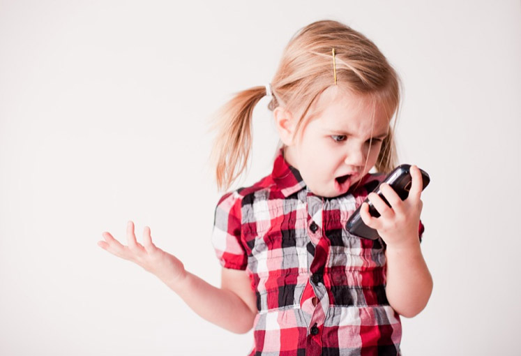Дети должны учиться общаться по телефону